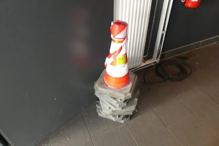 9x Pylon